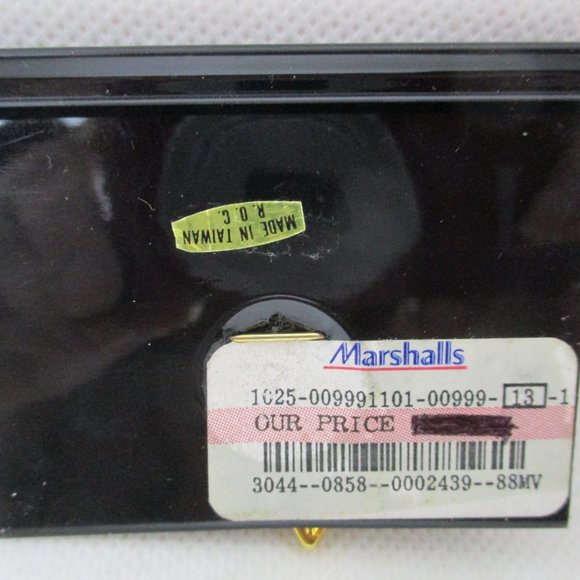 Opulence Crystal Rhinestone Brooch Crystal Ribbed Open Heart Gold Tone Metal Pin - Picture 10 of 11